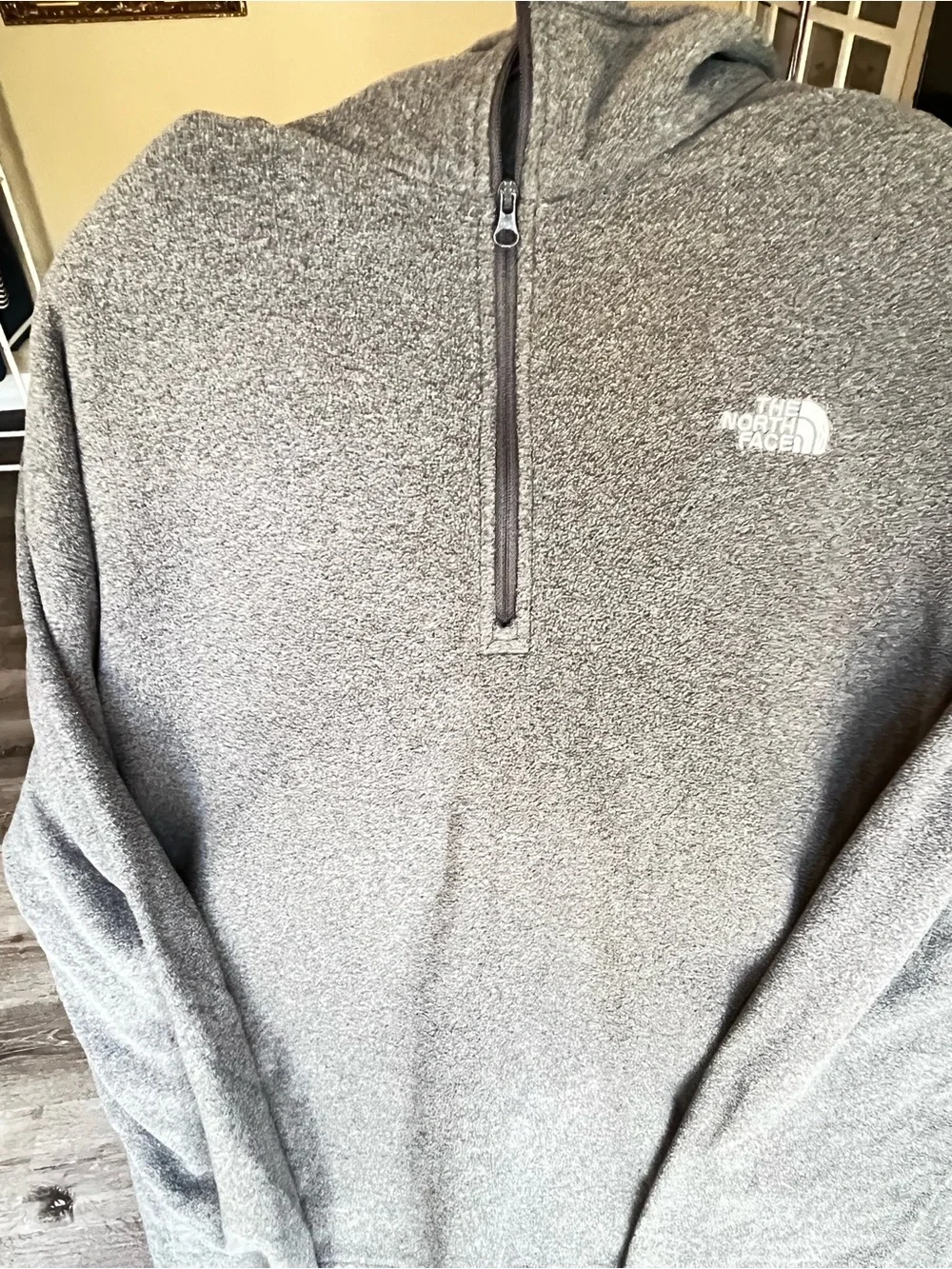 The North Face Men's Gray Quarter-Zip Hoodie Pullover